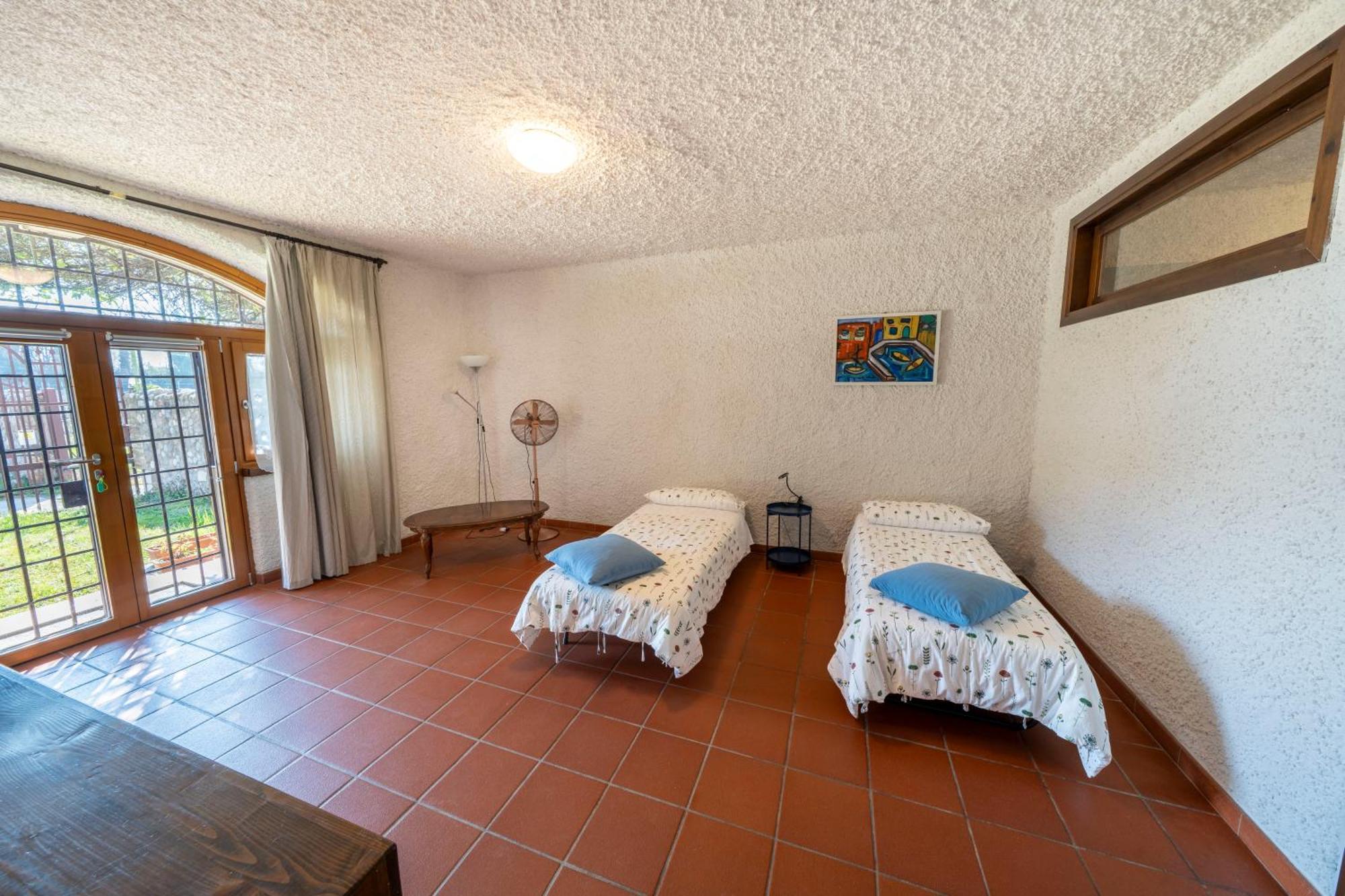 Casa Ghirlanda Con Piscina E Campo Da Tennis Apartment
