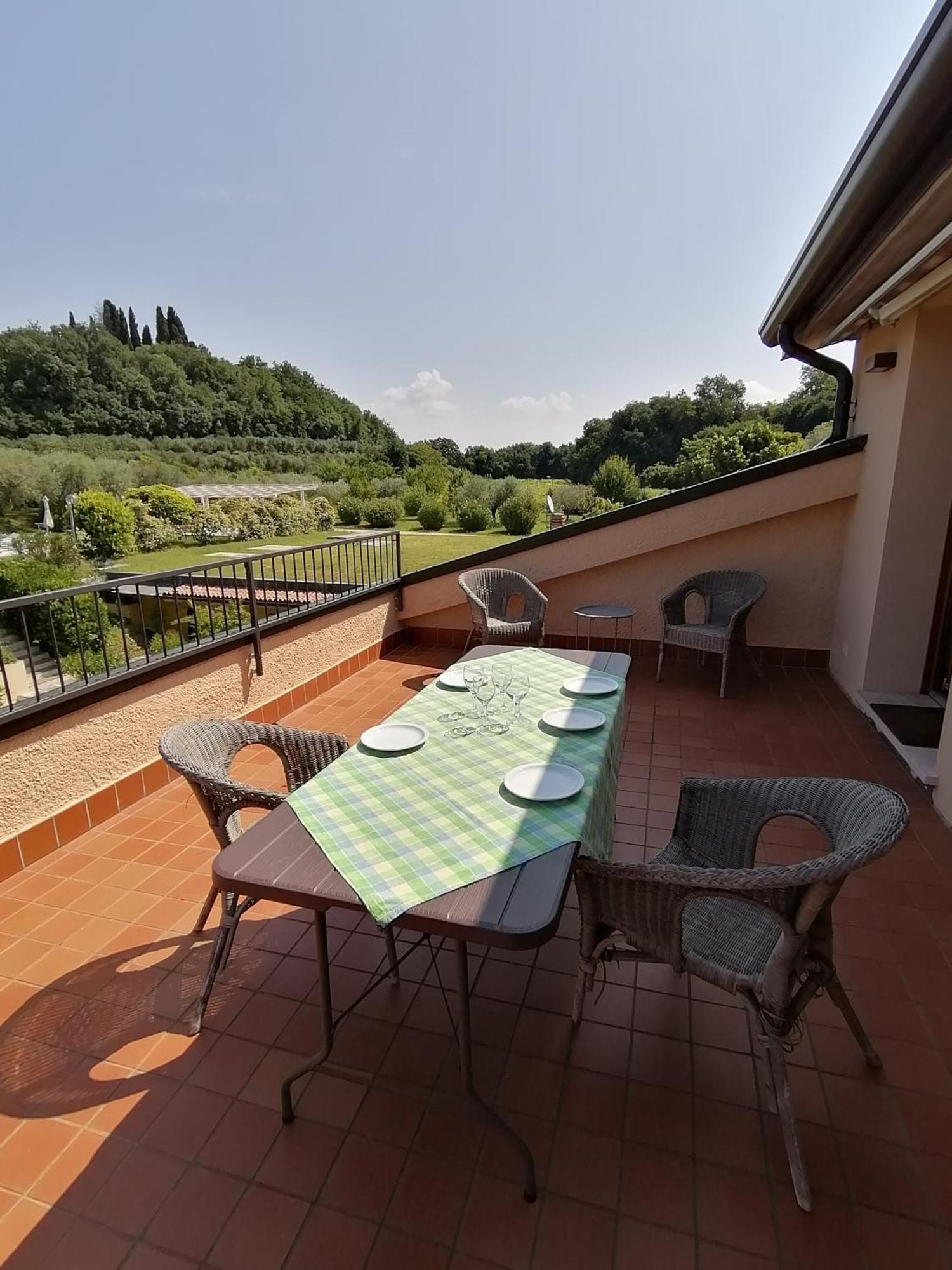 Casa Ghirlanda Con Piscina E Campo Da Tennis Appartement *